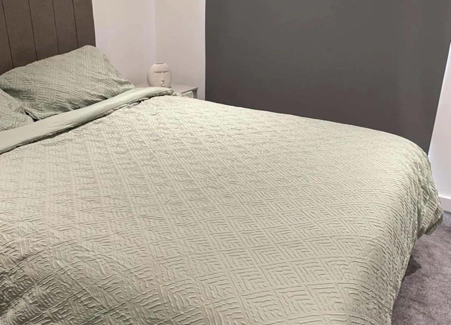 Royal One Bed Apartment 런던 영국